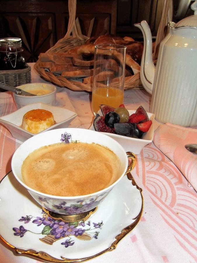 Le Clos De La Font Queroy Bed & Breakfast